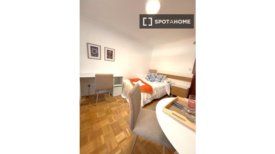 Chambre double Madrid, 8 chambres, 170m² — photo 13