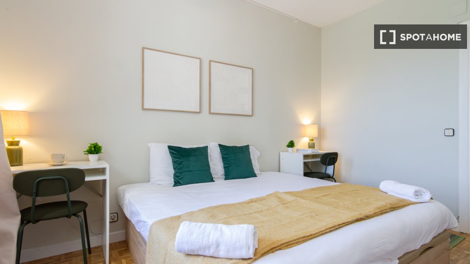 Double room Madrid, 5 beds — photo 52