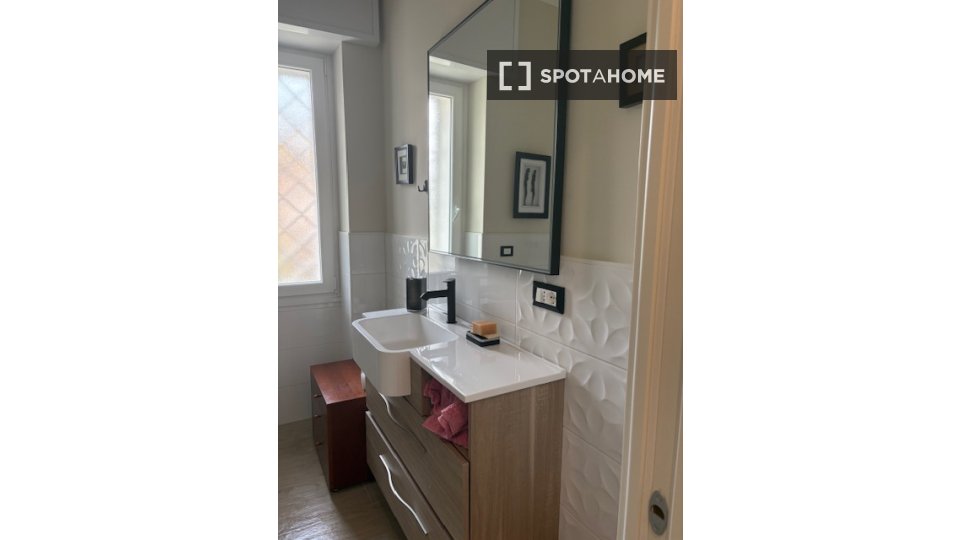 Double room Rome, 1 bed — photo 11