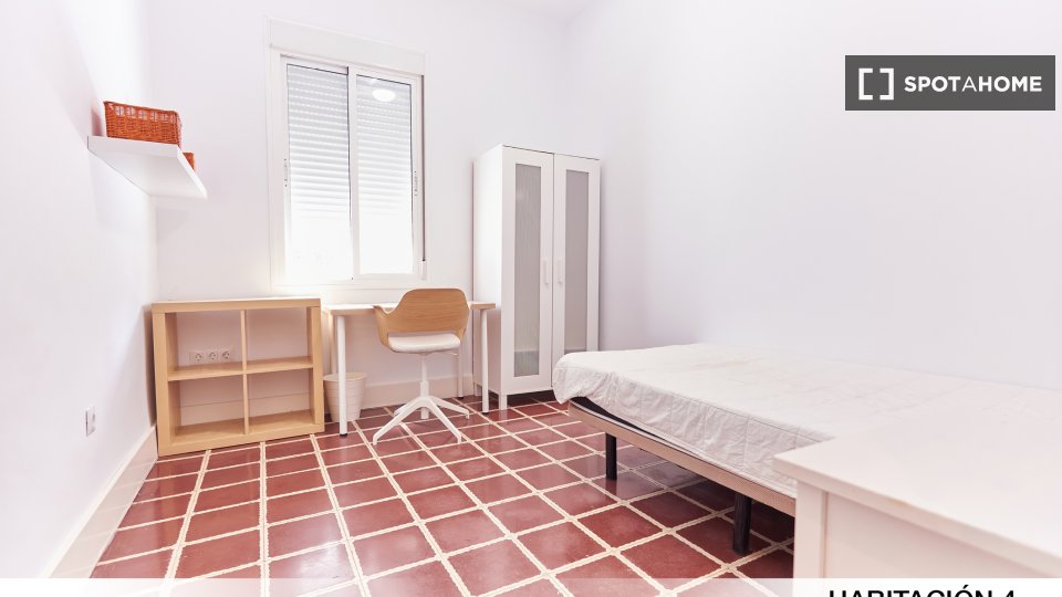 Double room Seville, 5 beds — photo 48