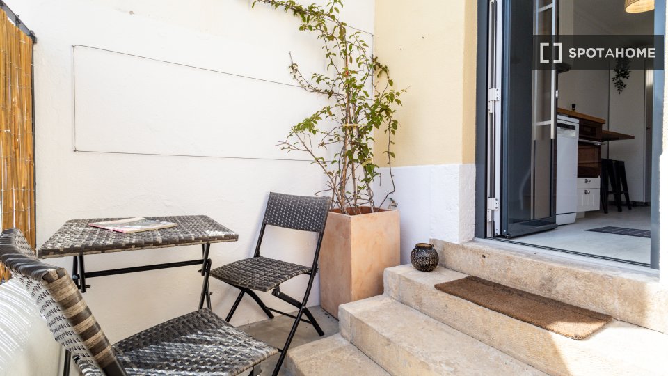 Apartment Lisbon, 1 bed — photo 8
