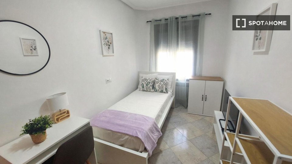 Double room Madrid, 4 beds, 95m² — photo 24