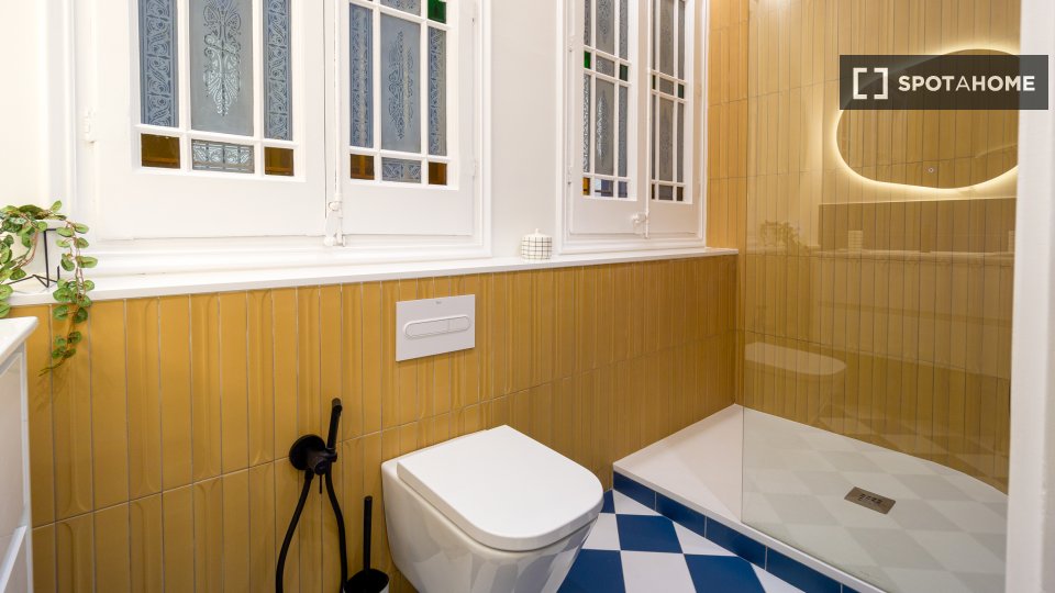 Apartment Barcelona, 4 beds, 135m² — photo 7