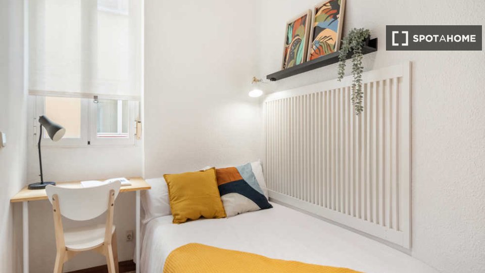 Double room Madrid, 4 beds — photo 63