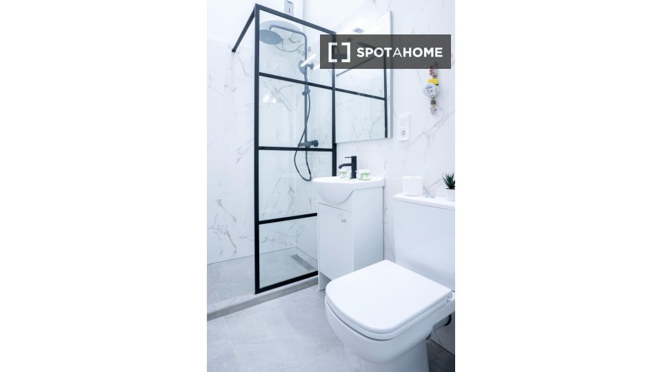 Apartment Budapest, 2 beds, 65m² — photo 8