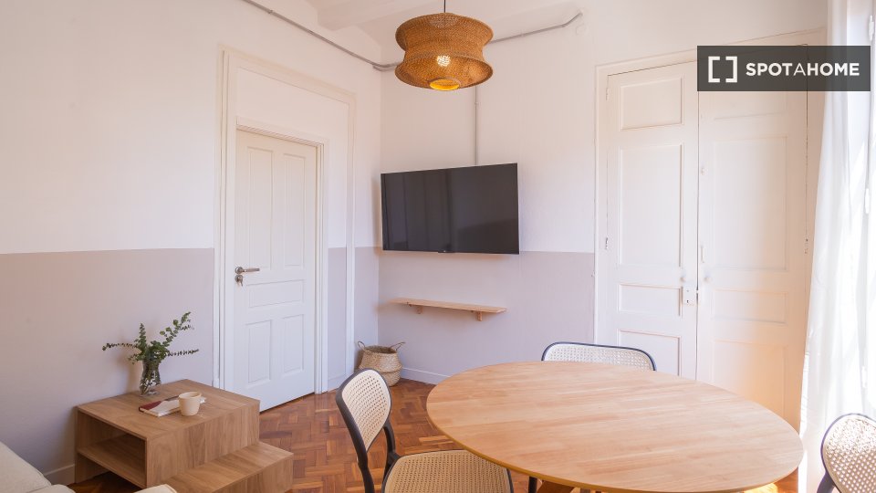Double room Barcelona, 4 beds, 90m² — photo 2