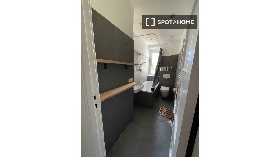 Double room Berlin, 3 beds, 18m² — photo 2