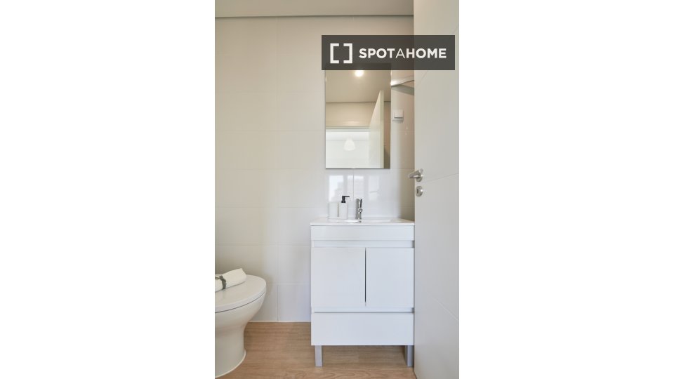 Double room Lisbon, 7 beds — photo 7