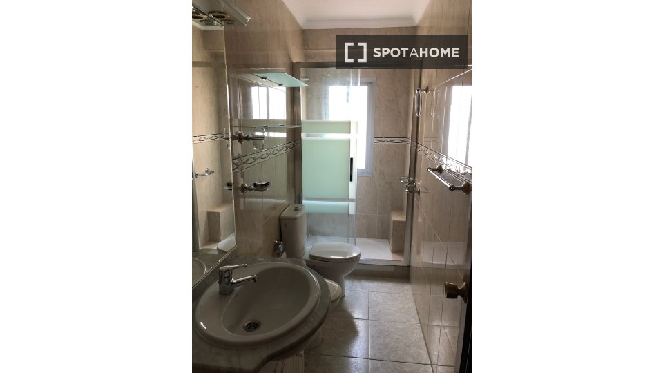 Apartment Granada, 3 beds, 75m² — photo 9