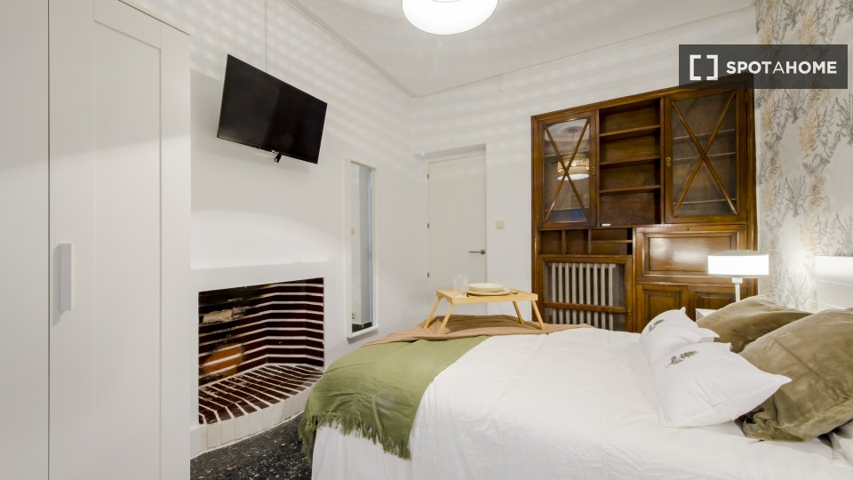 Double room Madrid, 8 beds — photo 12