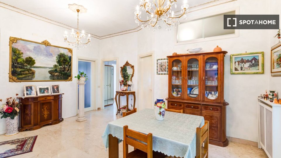 Double room Rome, 2 beds, 180m² — photo 5