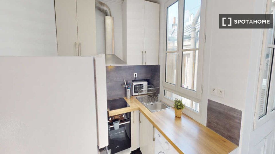 Double room Paris, 3 beds, 50m² — photo 5