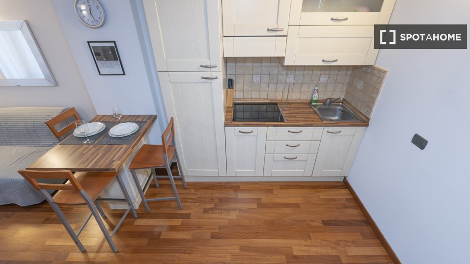 Apartment Milan, 1 bed, 37m² — photo 17