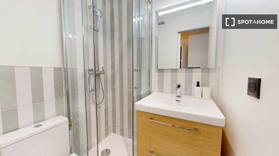 Double room Paris, 15 beds — photo 16