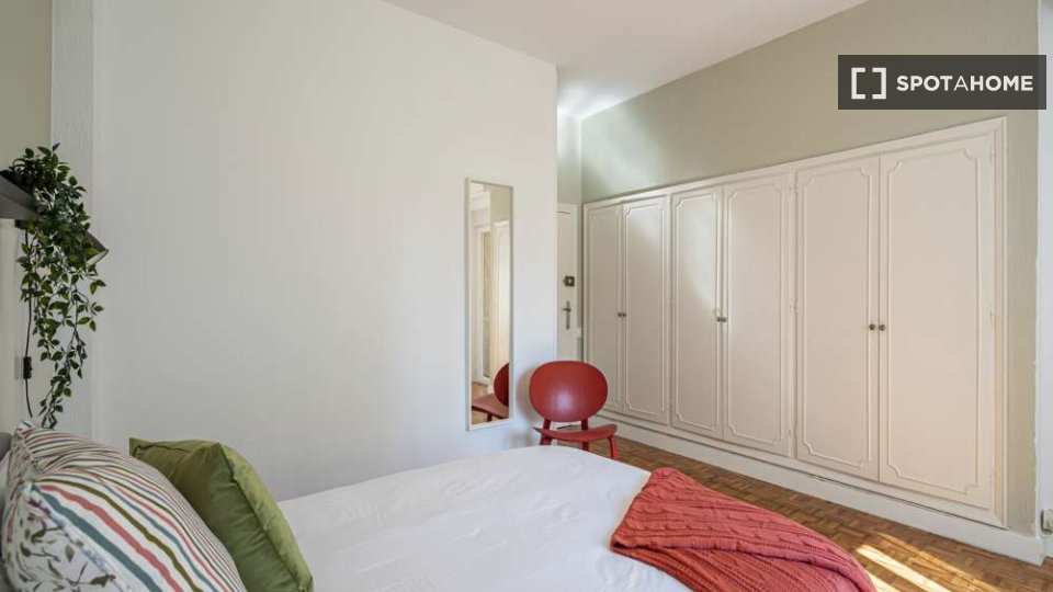 Double room Madrid, 6 beds — photo 2