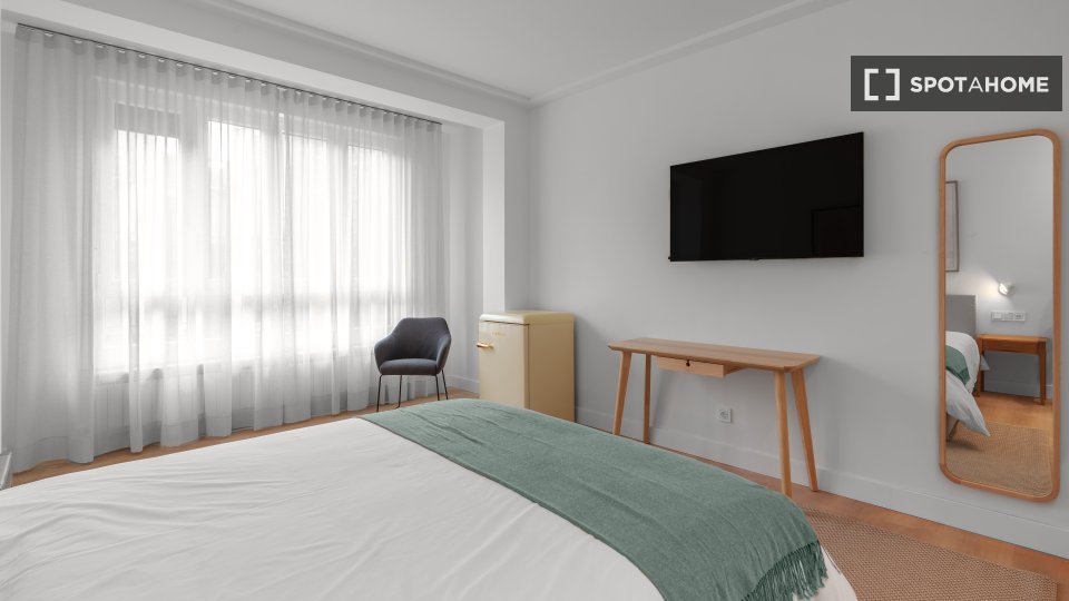 Double room San_Sebastian, 6 beds, 150m² — photo 3
