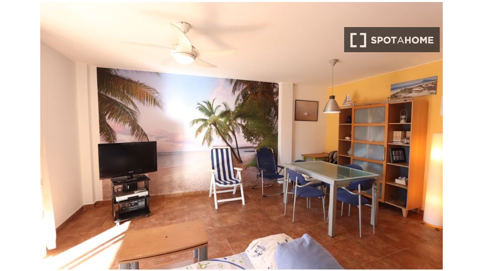 Apartment Alicante, 2 beds, 93m² — photo 2