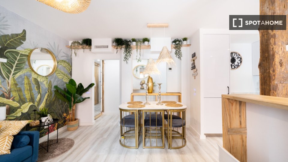 Double room Madrid, 3 beds, 80m² — photo 4