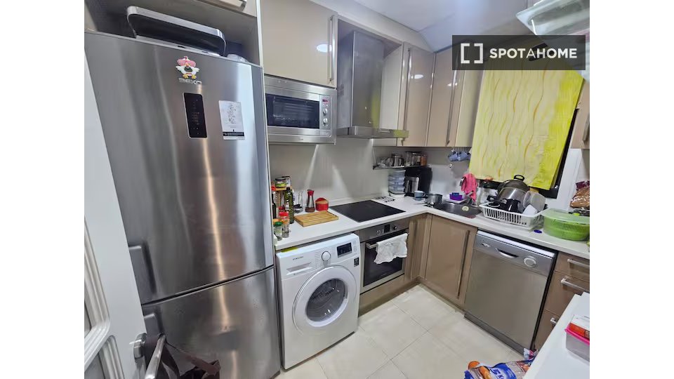 Double room Madrid, 3 beds — photo 6