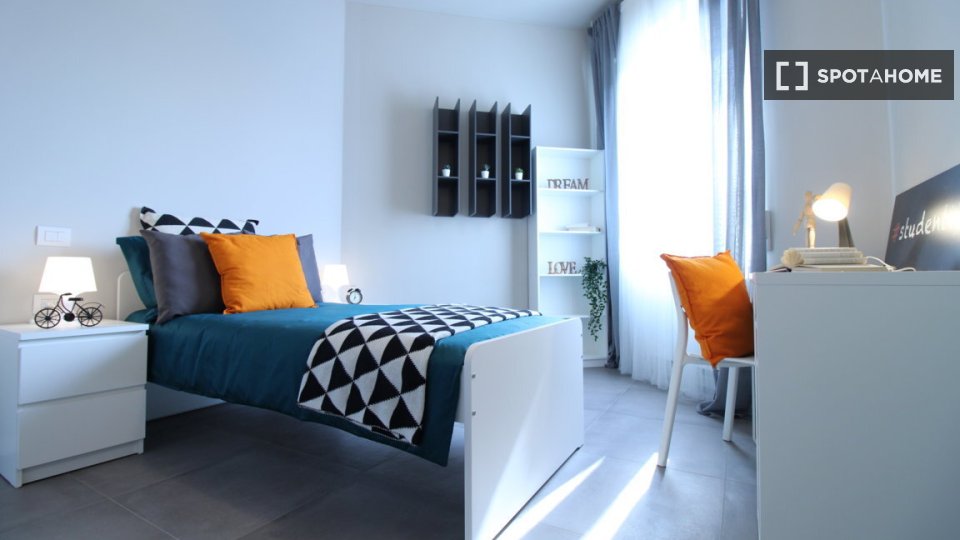 Double room Brescia, 4 beds — photo 11