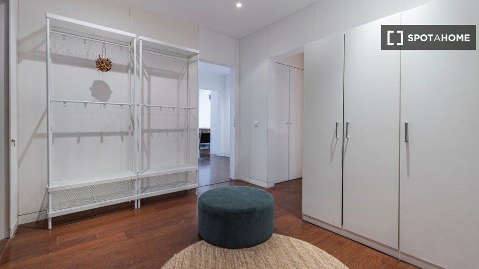 Apartment Lisbon, 3 beds — photo 17