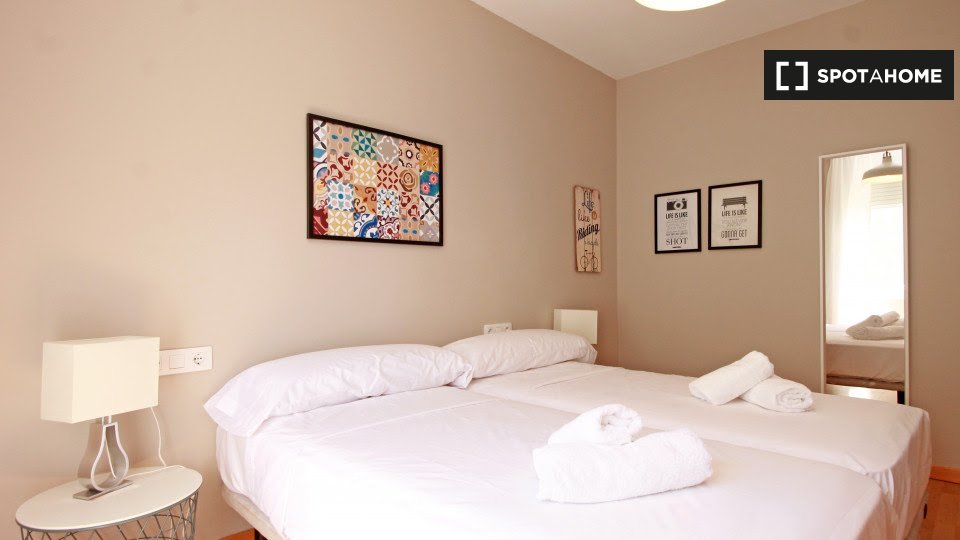 Apartment Barcelona, 4 beds, 140m² — photo 10