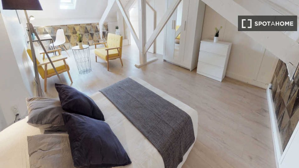 Double room Paris, 5 beds, 120m² — photo 17