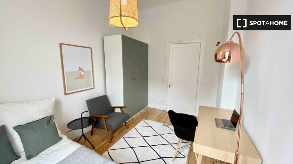 Double room Hamburg, 7 beds — photo 9