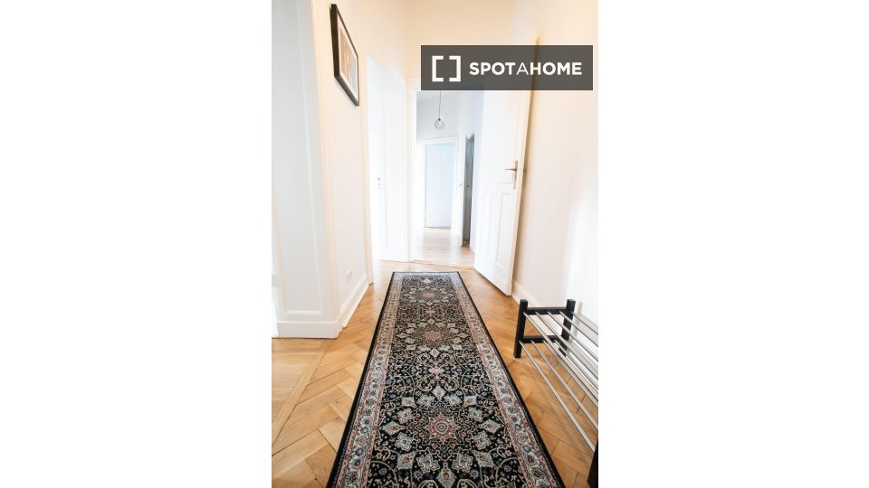 Double room Berlin, 4 beds, 111m² — photo 4