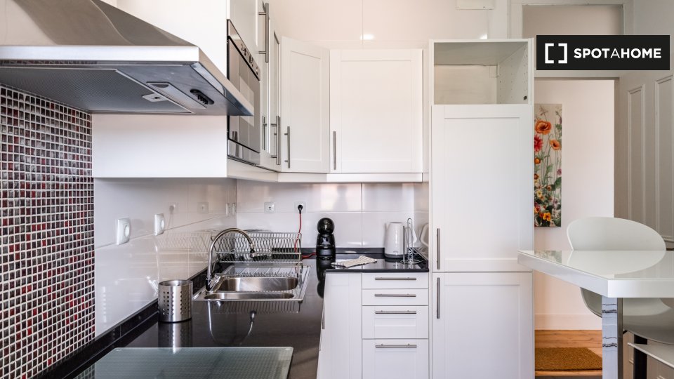 Apartment Lisbon, 2 beds — photo 15