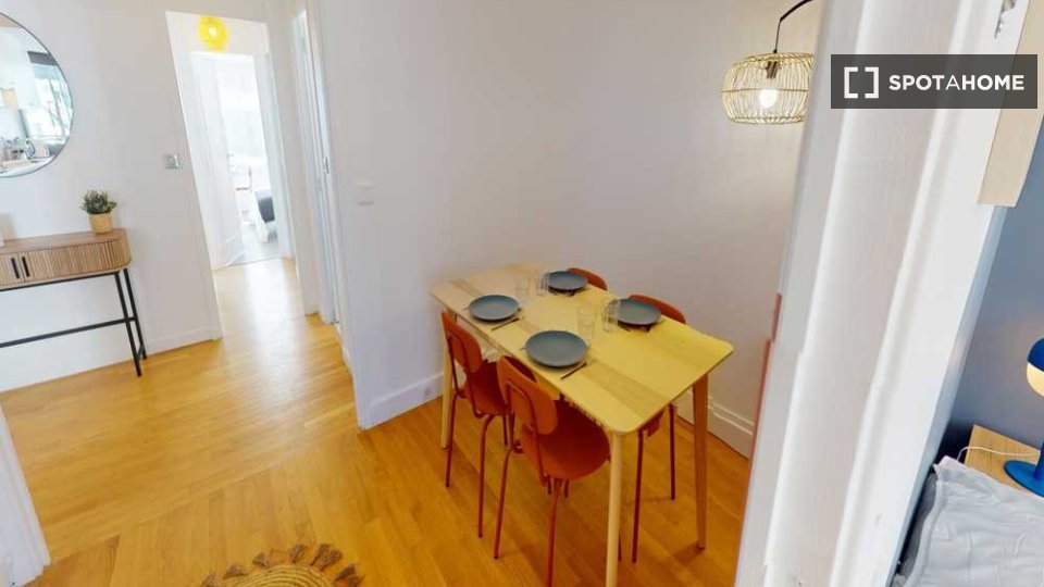 Double room Paris, 5 beds, 90m² — photo 2
