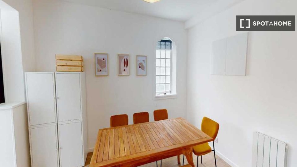 Double room Paris, 11 beds, 190m² — photo 4