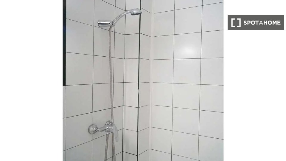 Double room Madrid, 4 beds — photo 16