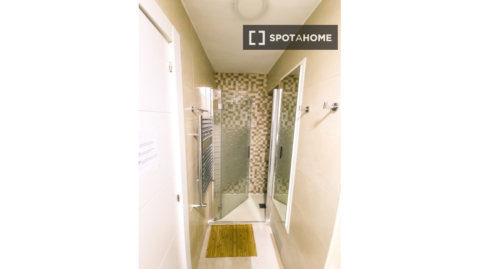 Double room Valencia, 4 beds, 90m² — photo 4
