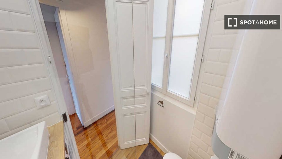 Double room Paris, 9 beds, 150m² — photo 16