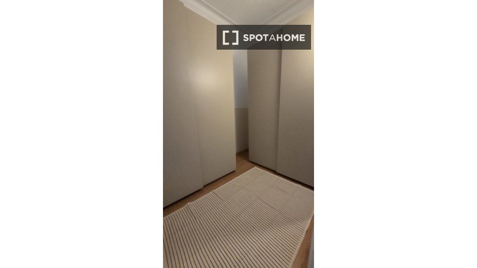 Apartment Barcelona, 3 beds, 70m² — photo 17