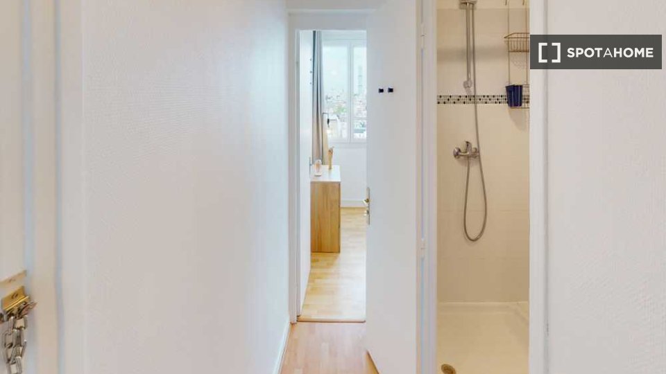 Double room Paris, 4 beds, 80m² — photo 10