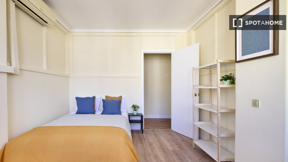 Double room Lisbon, 9 beds, 160m² — photo 37