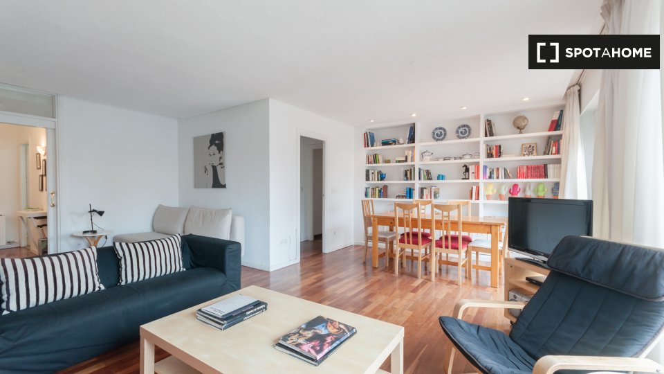 Apartment Madrid, 3 beds, 140m² — photo 1