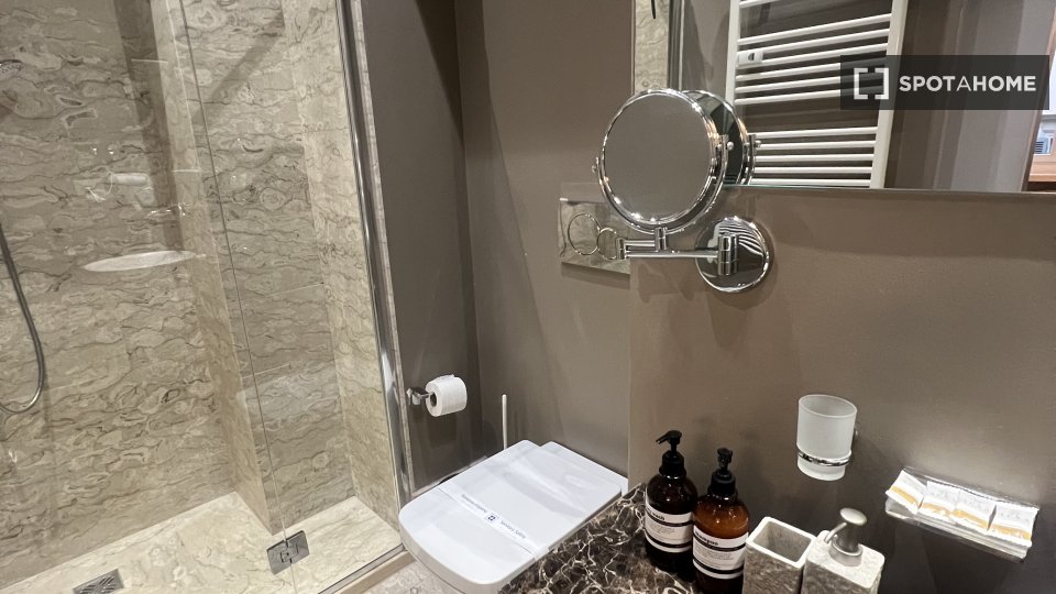 Apartment Turin, 1 bed, 67m² — photo 7