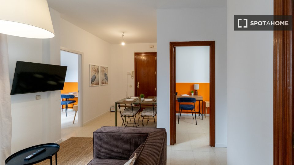 Double room Madrid, 3 beds — photo 13
