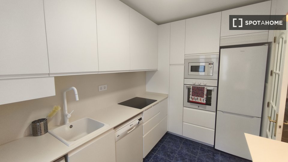 Piso de 3 habitaciones en alquiler en Casa de Campo, Madrid