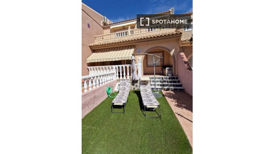 Apartment Alicante, 4 beds, 145m² — photo 15