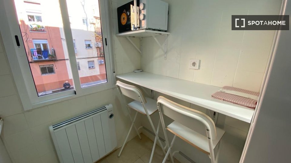 Double room Madrid, 4 beds — photo 10
