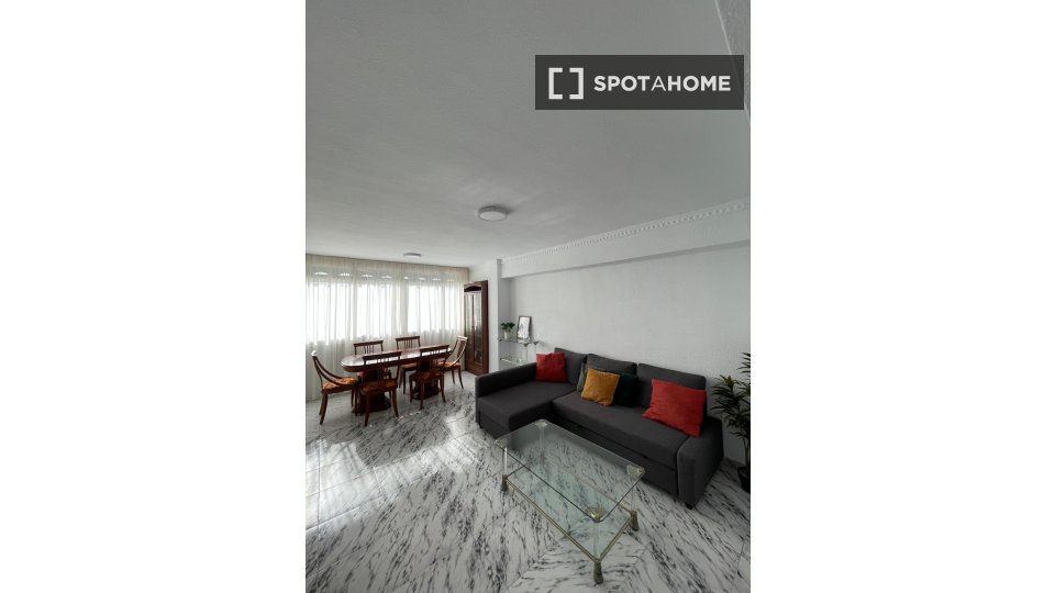 Apartment Malaga, 3 beds, 88m² — photo 8