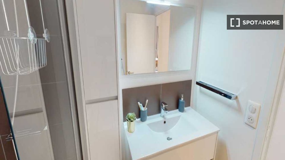 Double room Paris, 4 beds, 70m² — photo 15