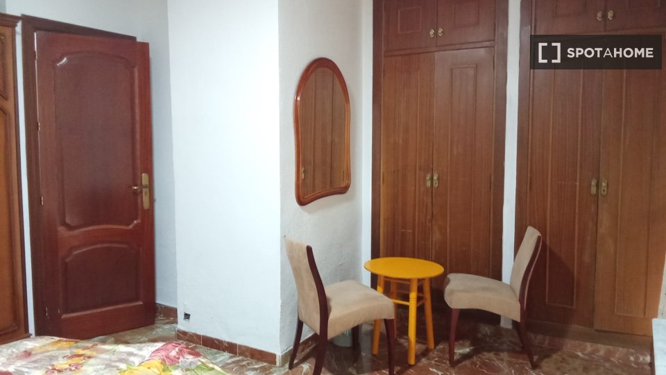 Habitación en piso compartido en alquiler en Angustias-Chana-Encina