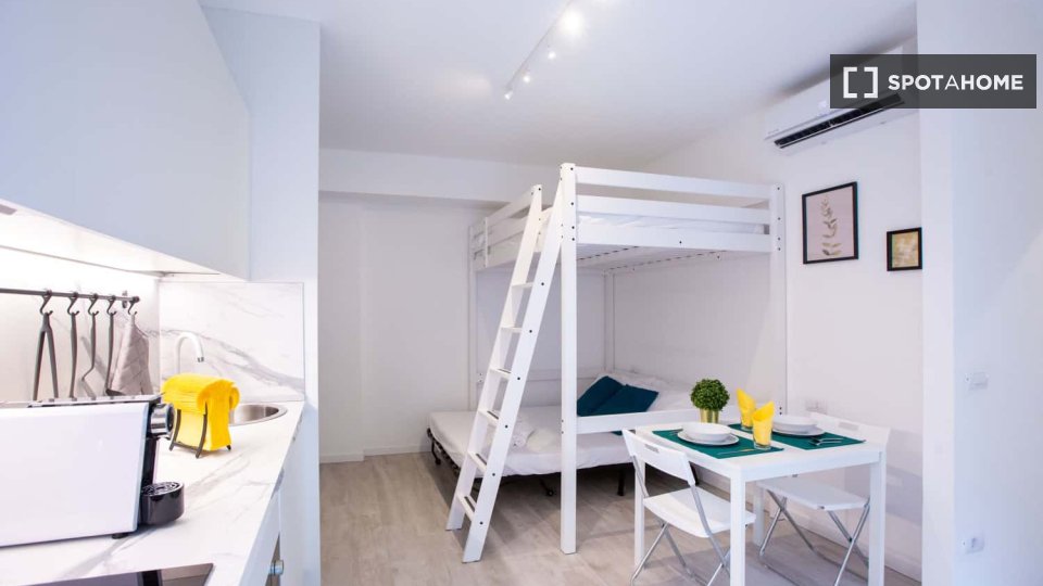 Apartment Milan, 1 bed — photo 6