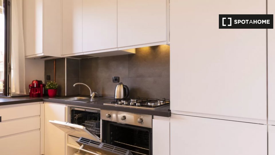Apartment Milan, 1 bed, 36m² — photo 11