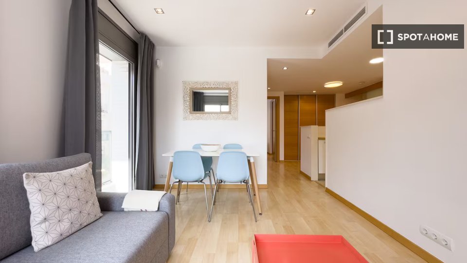 Apartment Barcelona, 2 beds, 55m² — photo 2